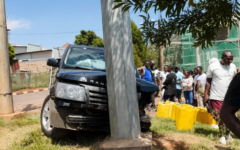 Kigali Impanuka ya Rangrover yagonze umumotari Umubyeyi Yari Ahetse Ahita Apfa