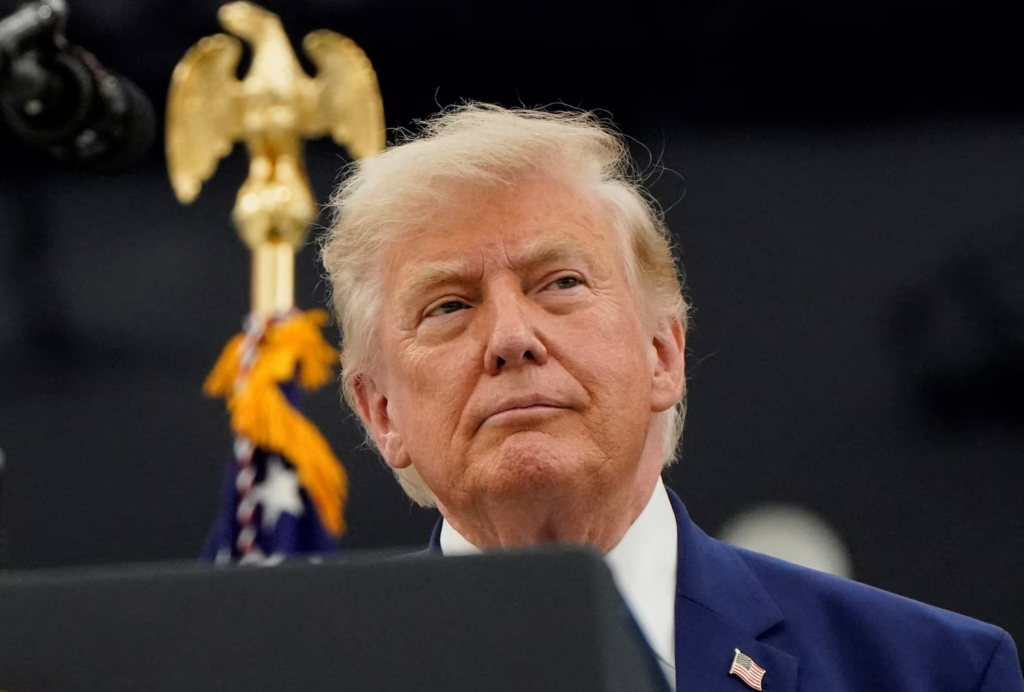 Sena y’Amerika yatoye itegeko rigabanyiriza Trump ububasha