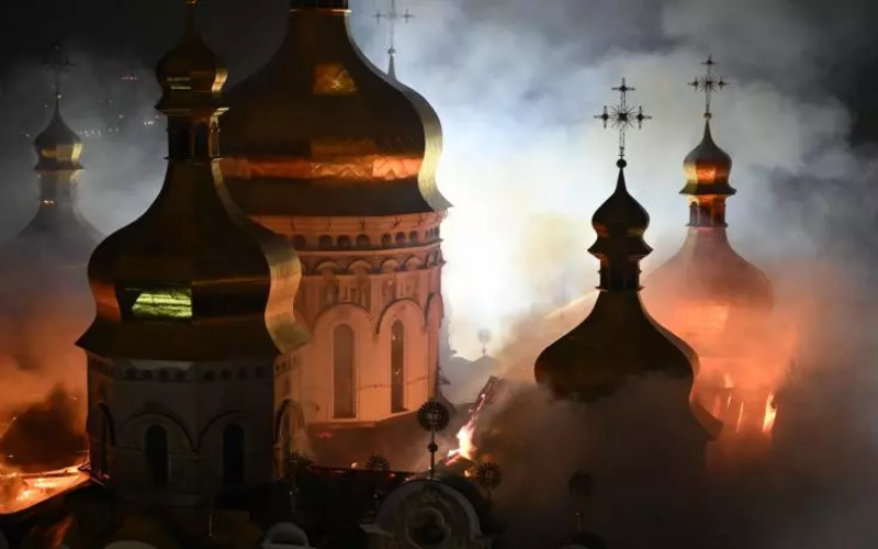 Ukraine: Abantu 11 bapfuye, katederali ikomeye irakongoka