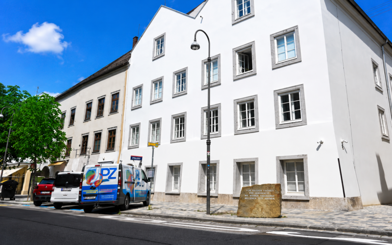 Austria yakoze ikitari cyitezwe ku nzu Hitler yavukiyemo