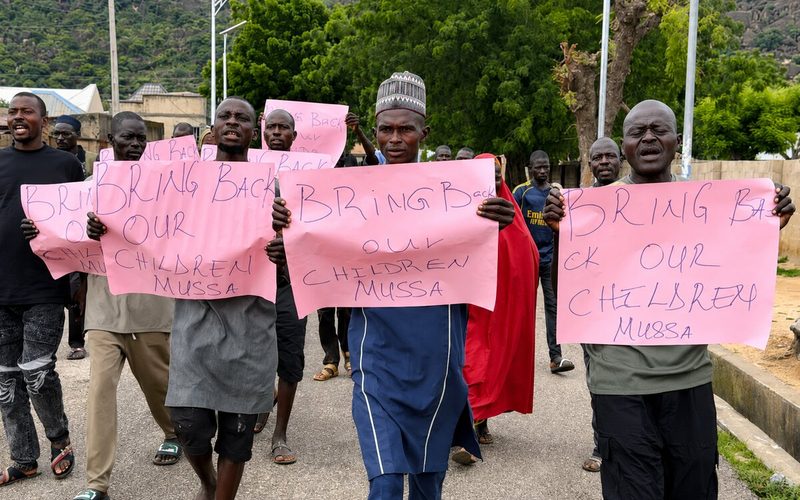 Nigeria: Ababyeyi baratabaza nyuma y’iminsi 100 abana bashimuswe