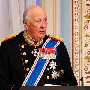 Umwami wa Norvège yatanze