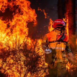 Ubufaransa: Abarenga 400 batawe muri yombi kubera inkongi