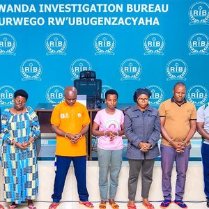 Abandi 46 bakekwaho gukopeza abanyeshuri batawe muri yombi