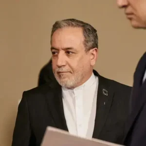 Iran: Dushaka amahoro ariko twiteguye n’intambara