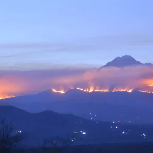 Inkongi yibasiye umusozi Kilimanjaro