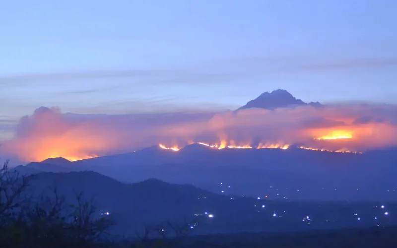 Inkongi yibasiye umusozi Kilimanjaro
