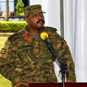 Muhoozi yamaganye amasaha ntarengwa ku tubari