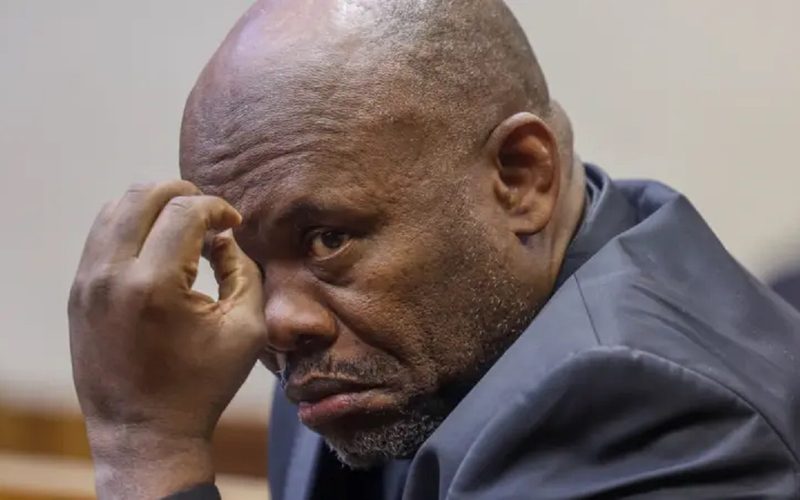 Afurika y’Epfo: Umuyobozi wa Polisi yeguye akurikiranyweho ihohotera