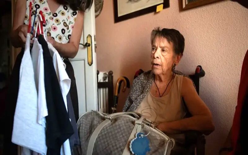 Madrid: Umukecuru wirukanywe mu nzu bigateza imyigaragambyo, yapfuye